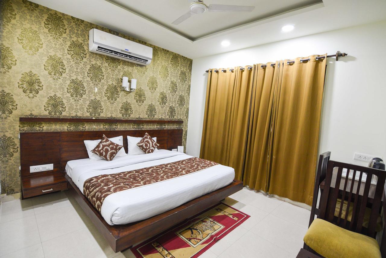 Hotel Royal Villas Bhopal Eksteriør billede