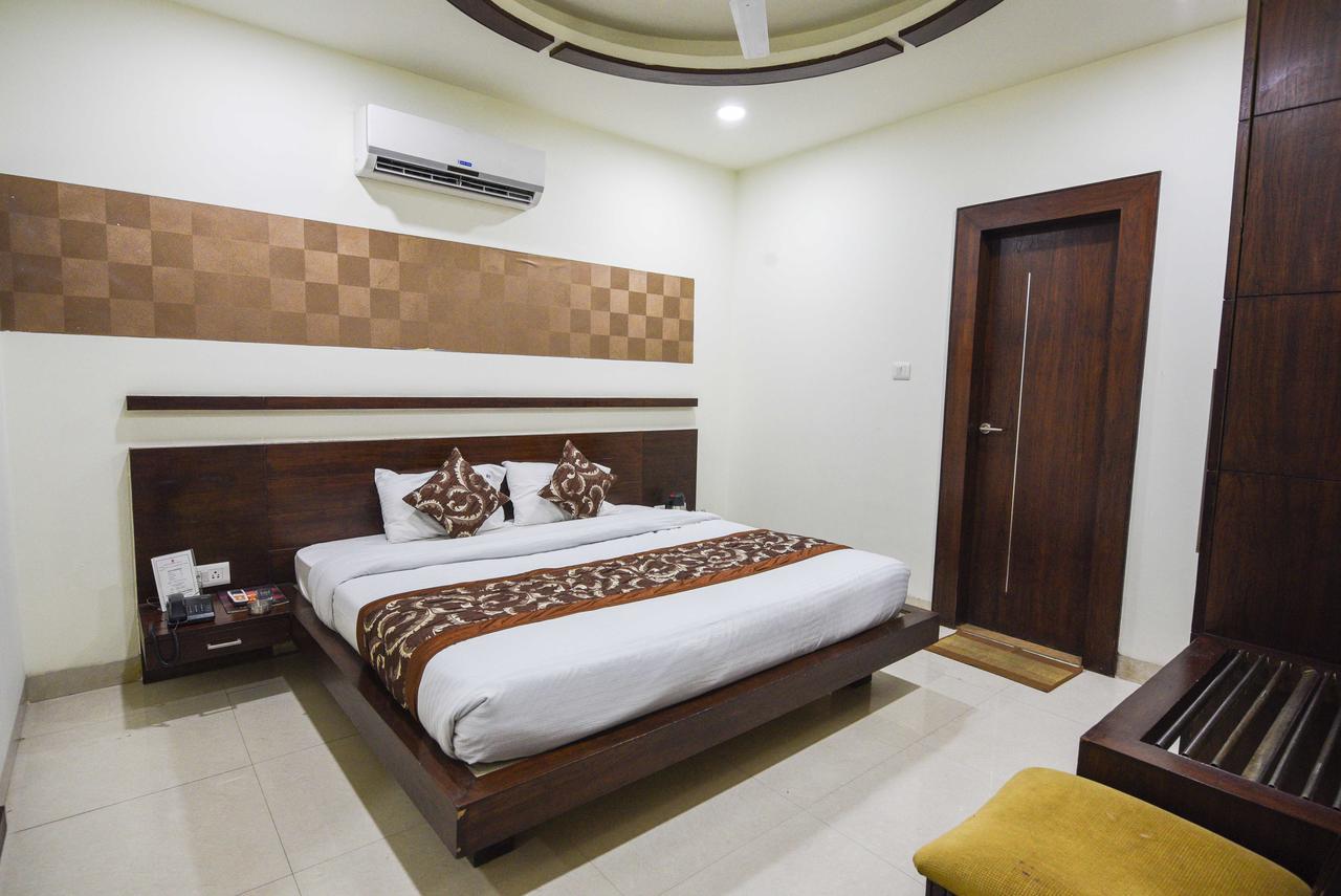 Hotel Royal Villas Bhopal Eksteriør billede